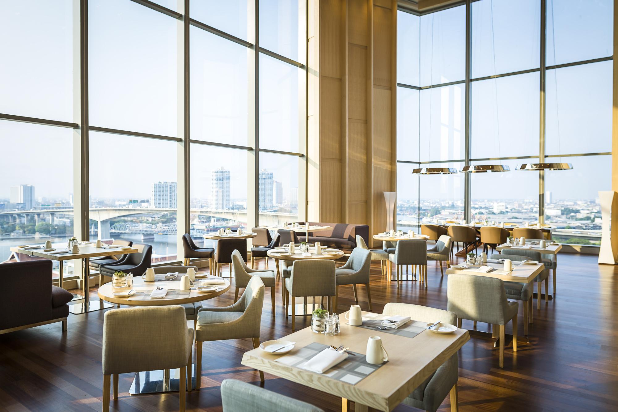 Avani Plus Riverside Bangkok Hotel Екстериор снимка The Club at the St. Regis Bangkok